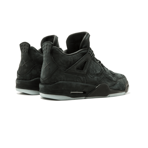 rsz_kaws-x-air-jordan-4-black-3-565x372