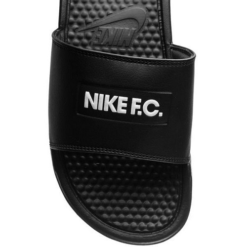 nike f.c benassi black/white nike f.c benassi black/white