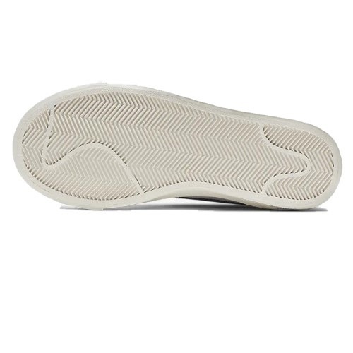 cacf1d36-8769-41b2-8616-a351efae9ce5 Nike Blazer Mid vintage